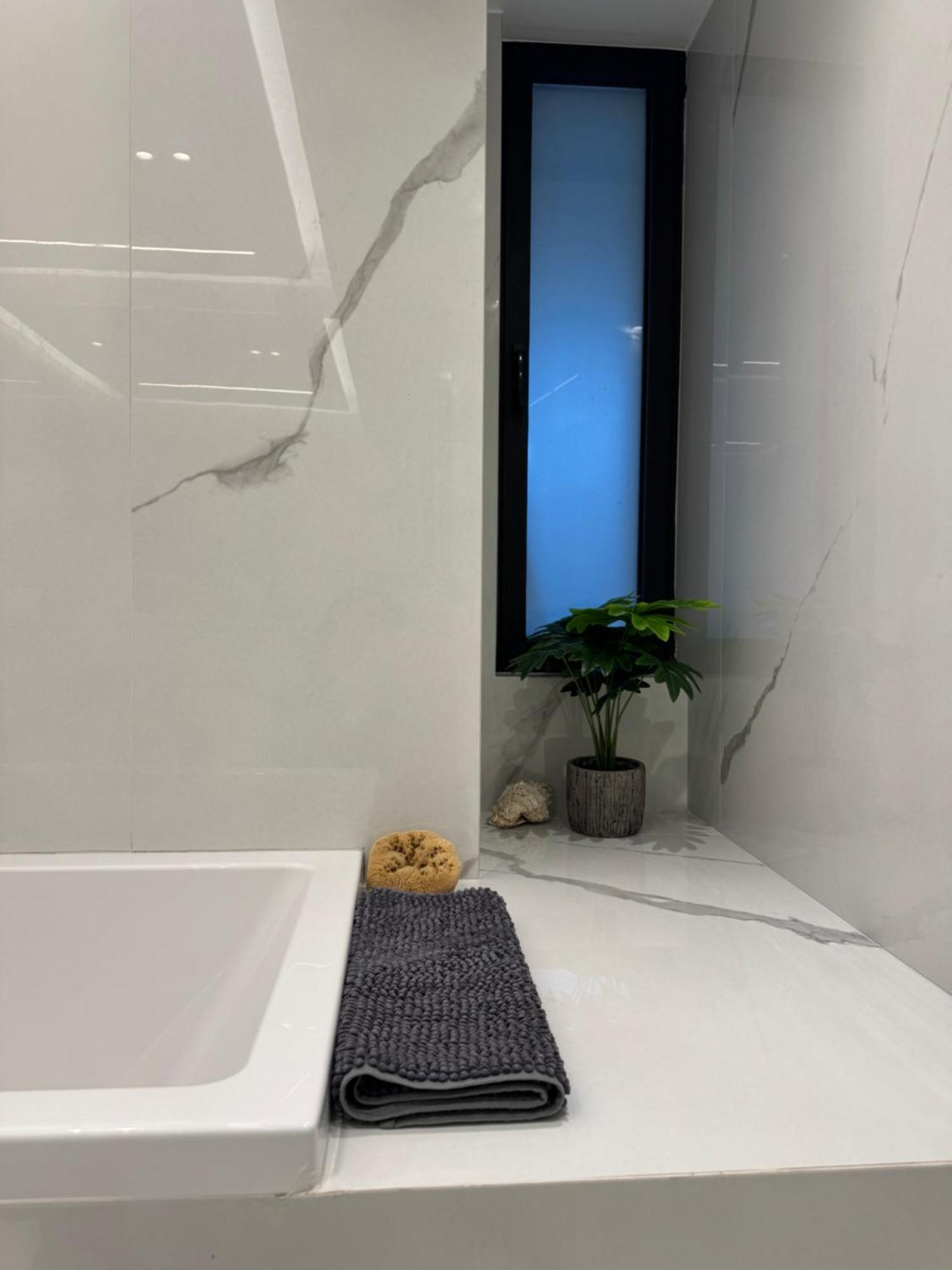 Modern Minimal Apartment Ierápetra Exterior foto